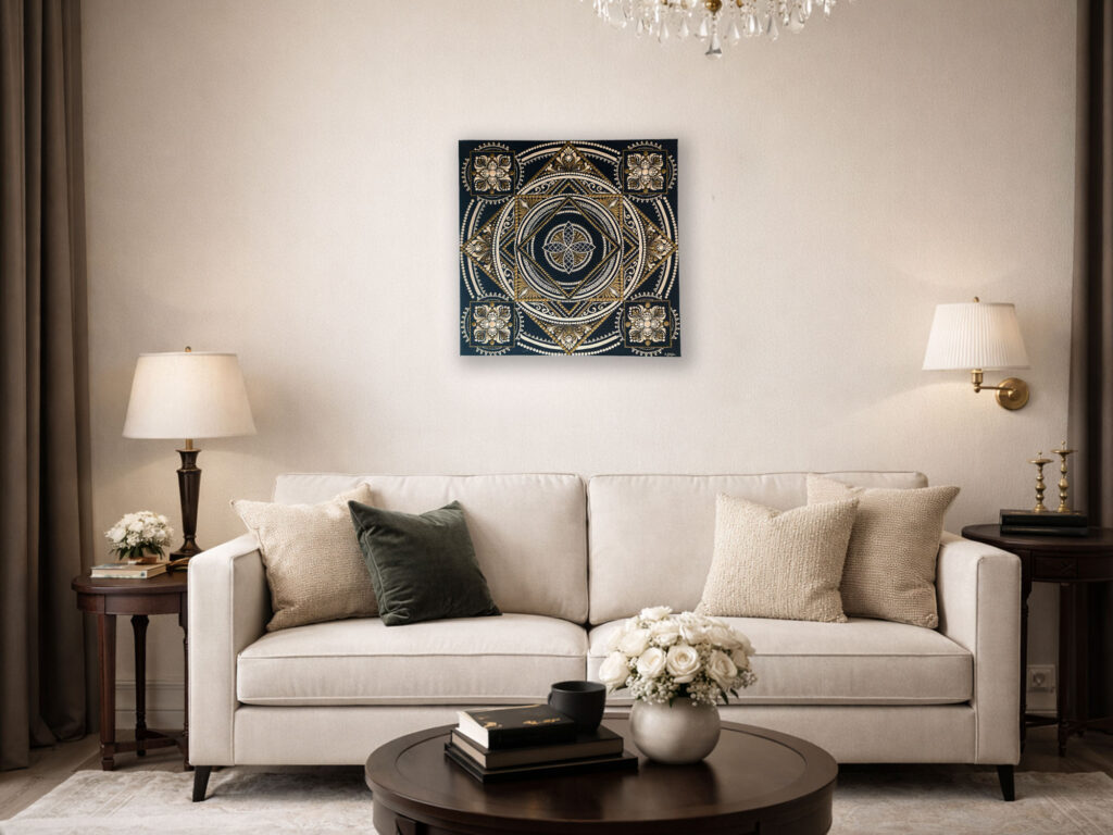 Kwadratowa, czarno-złota mandala geometryczna w eleganckim, jasnym salonie